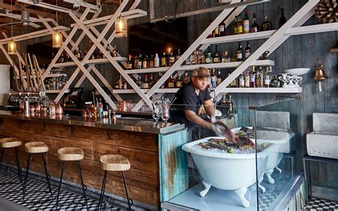 Fish Bar .